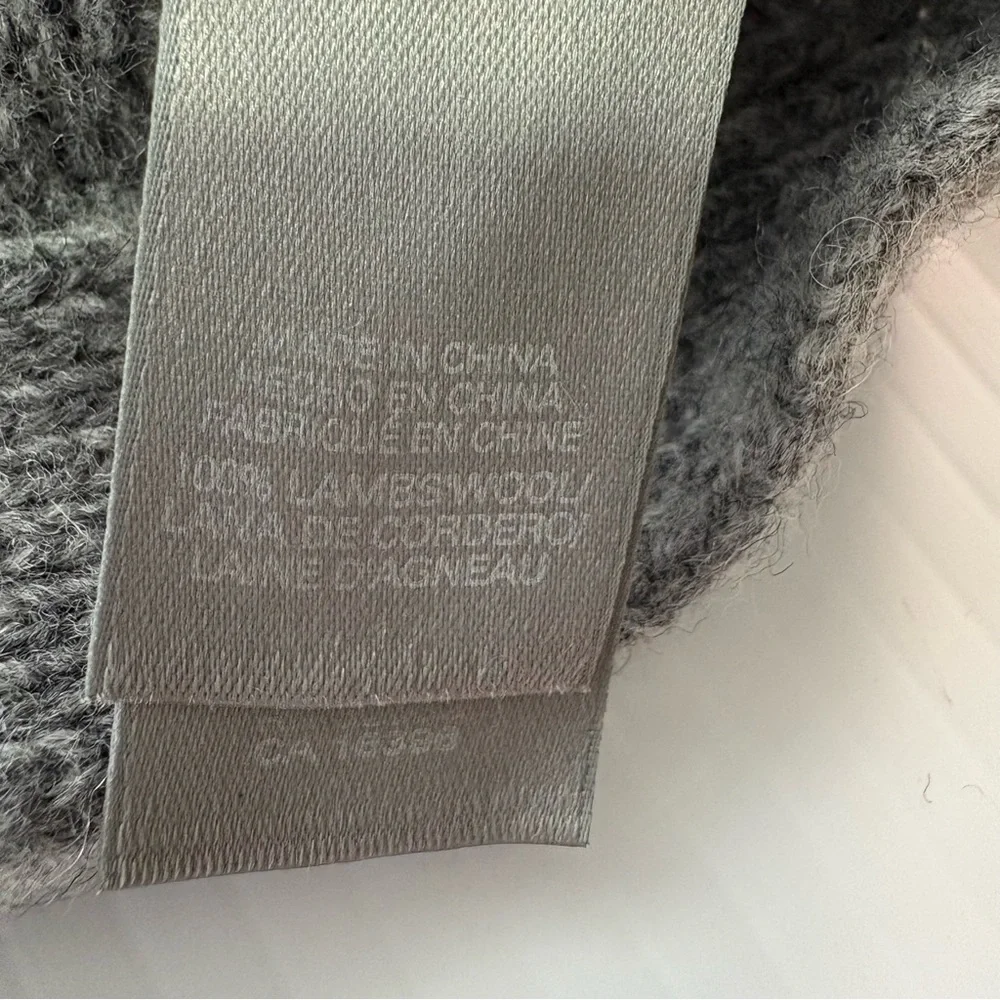 Liz Claiborne 100% Lambswool Gray Button-Up Cardigan SzS Classic Luxury